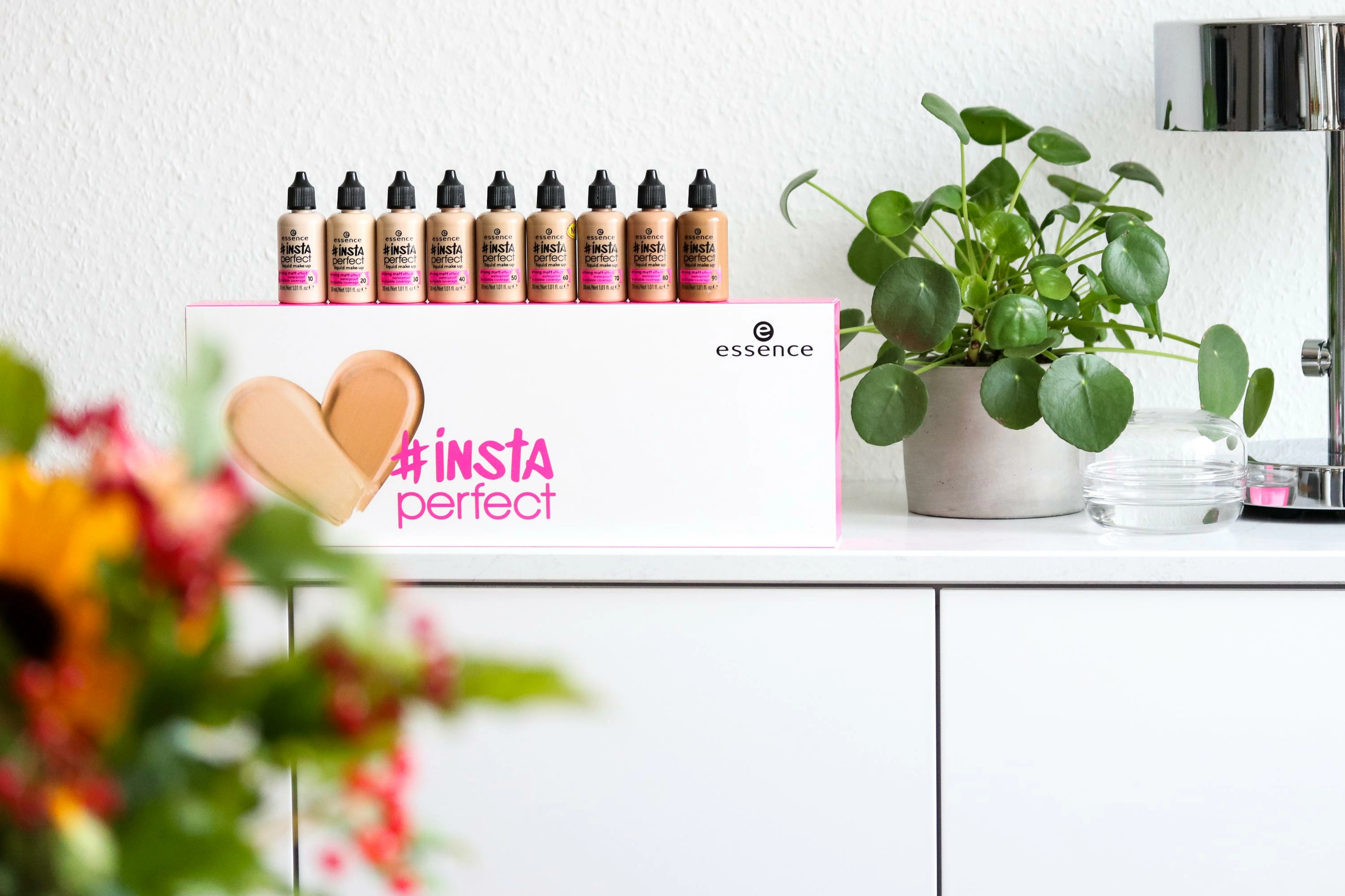 essence Insta Perfect Liquid Make-Up - Alle Farben & Tragebilder -  InnenAussen